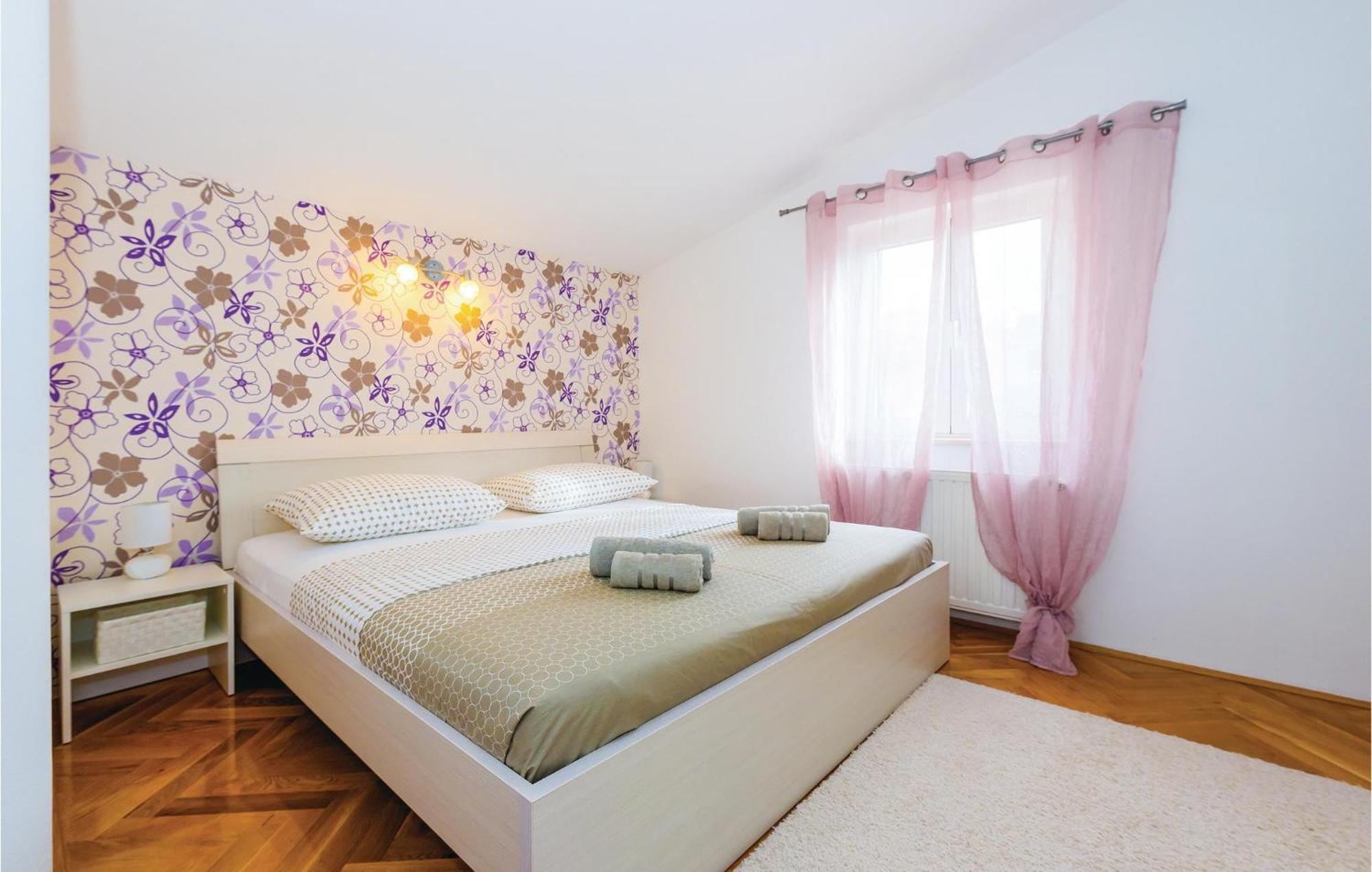 Nice Home In Sibenik With Kitchen ภายนอก รูปภาพ