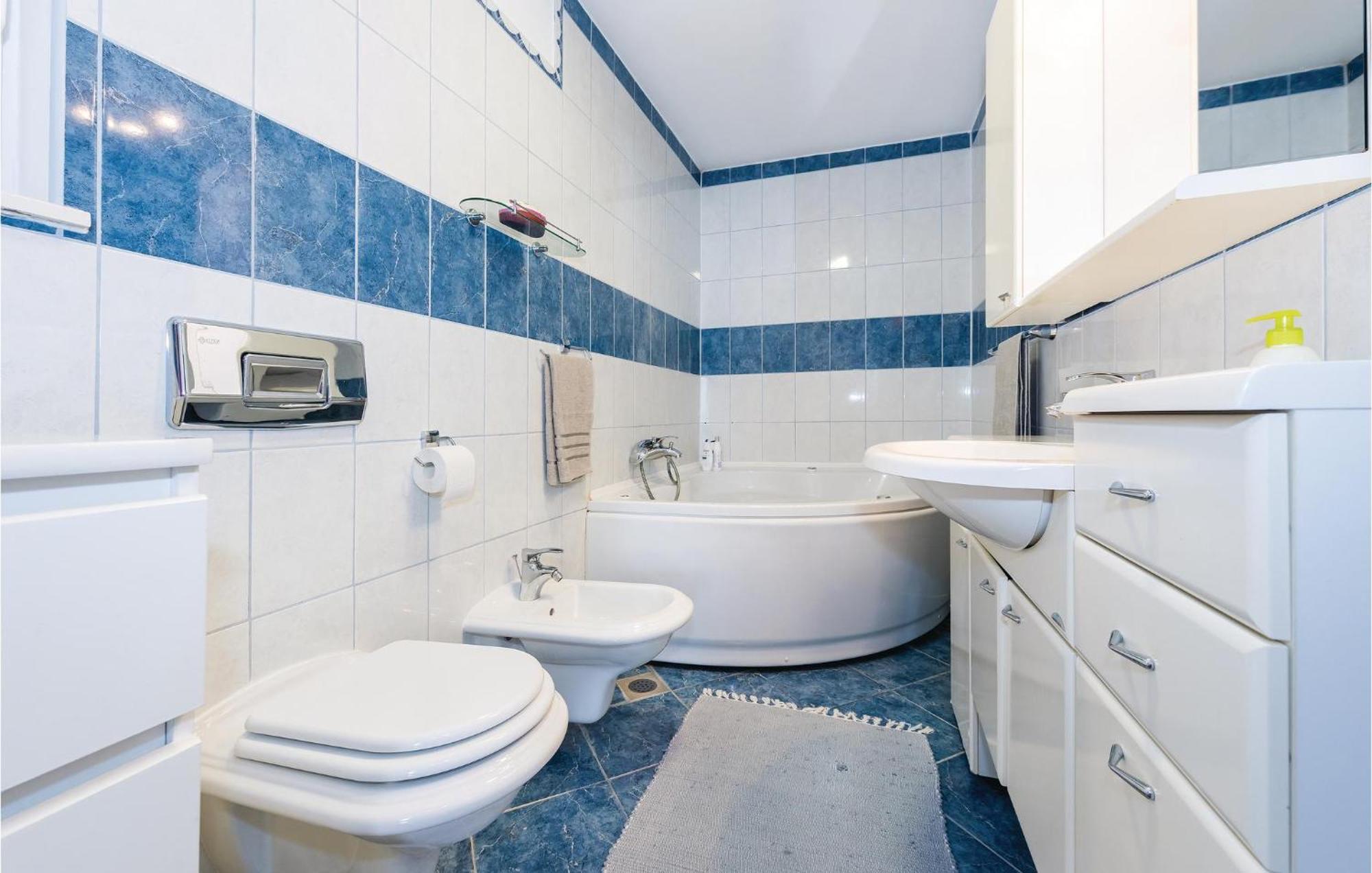 Nice Home In Sibenik With Kitchen ภายนอก รูปภาพ