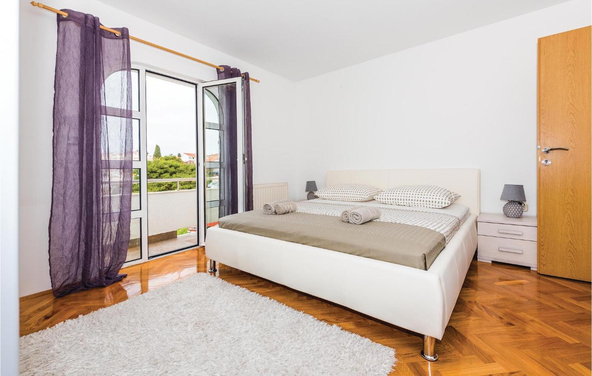 Nice Home In Sibenik With Kitchen ภายนอก รูปภาพ