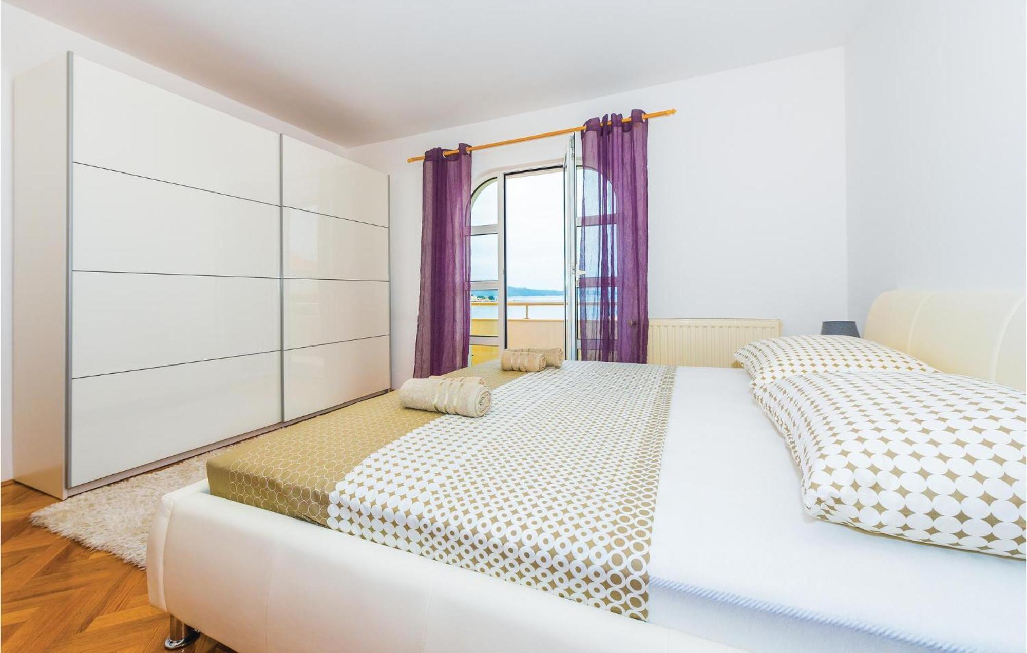 Nice Home In Sibenik With Kitchen ภายนอก รูปภาพ